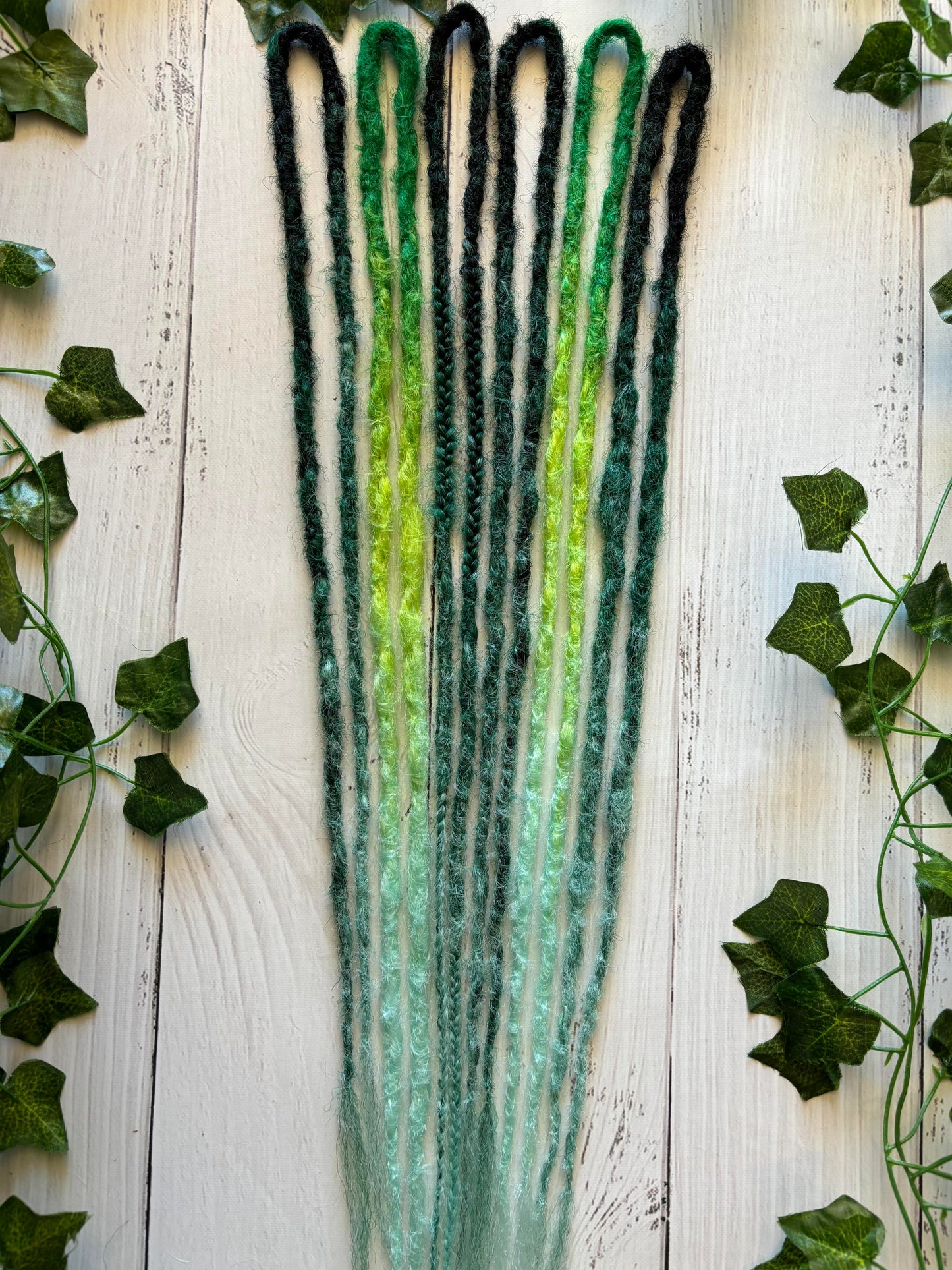 Set of 6, 50-60cm Leafy Green DE Dreadlocks