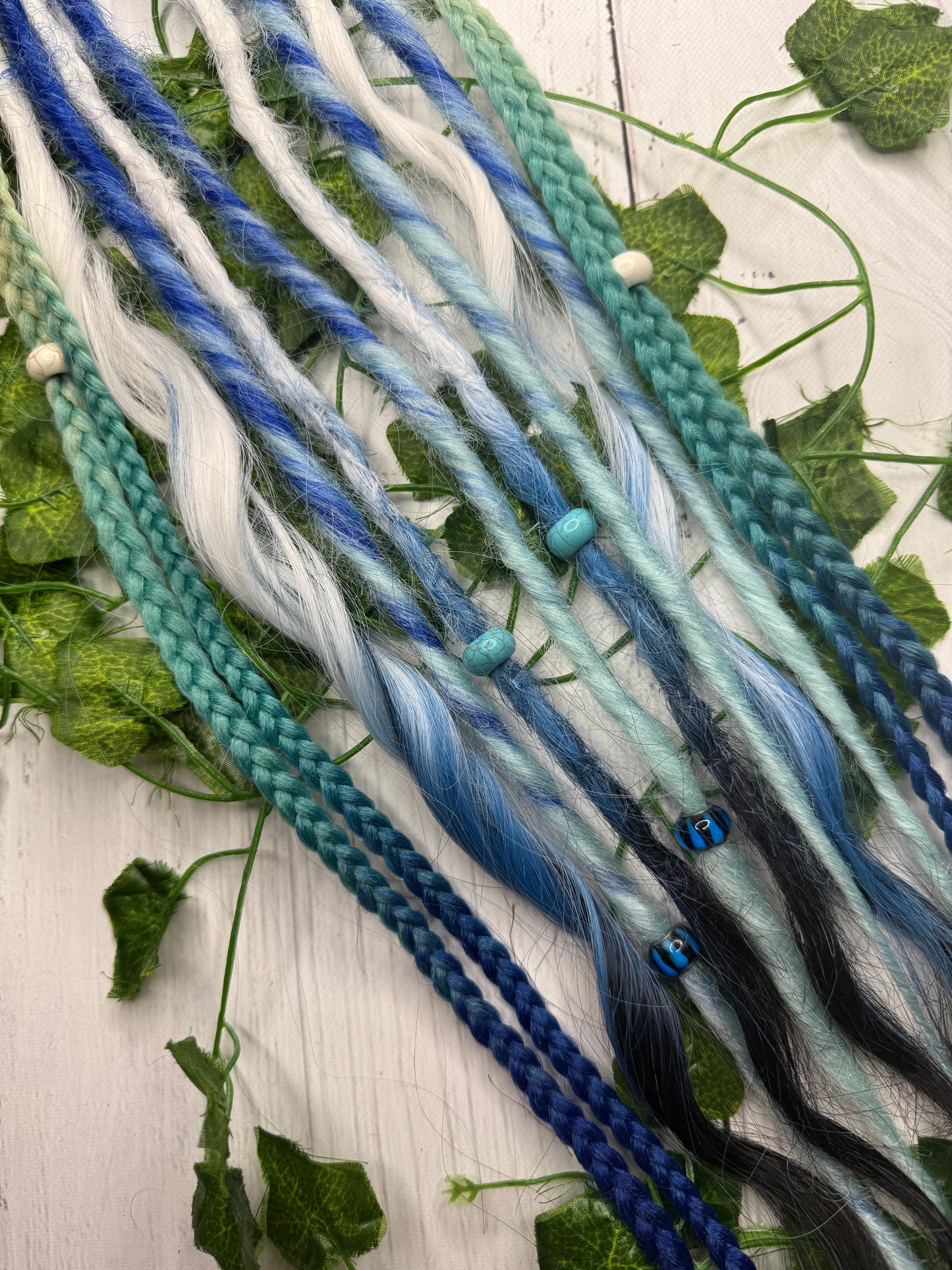 Set of 8, 57-64cm Midnight Ice Blend Mixed Texture Synthetic Extensions