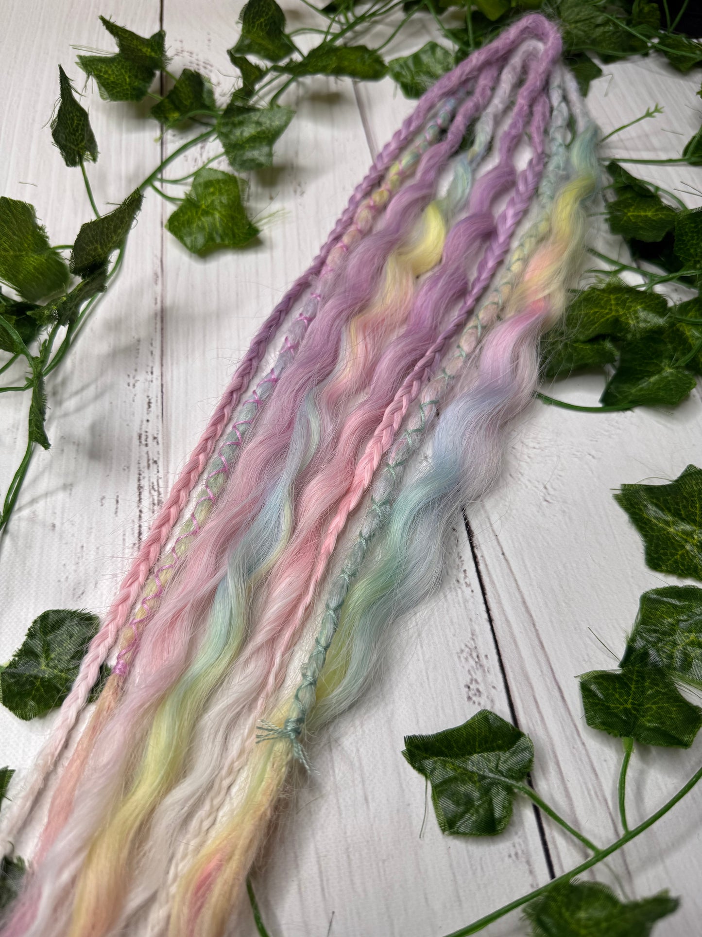 Set of 4, 56-58cm Blush Fern Blend Mixed Texture Synthetic Extensions