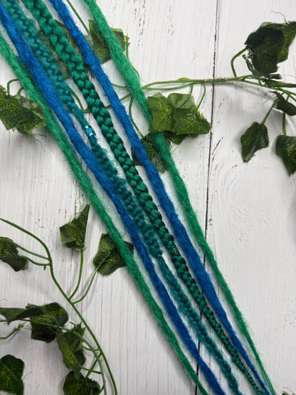 Set of 4, 57-64cm Green Blue Synthetic Extensions
