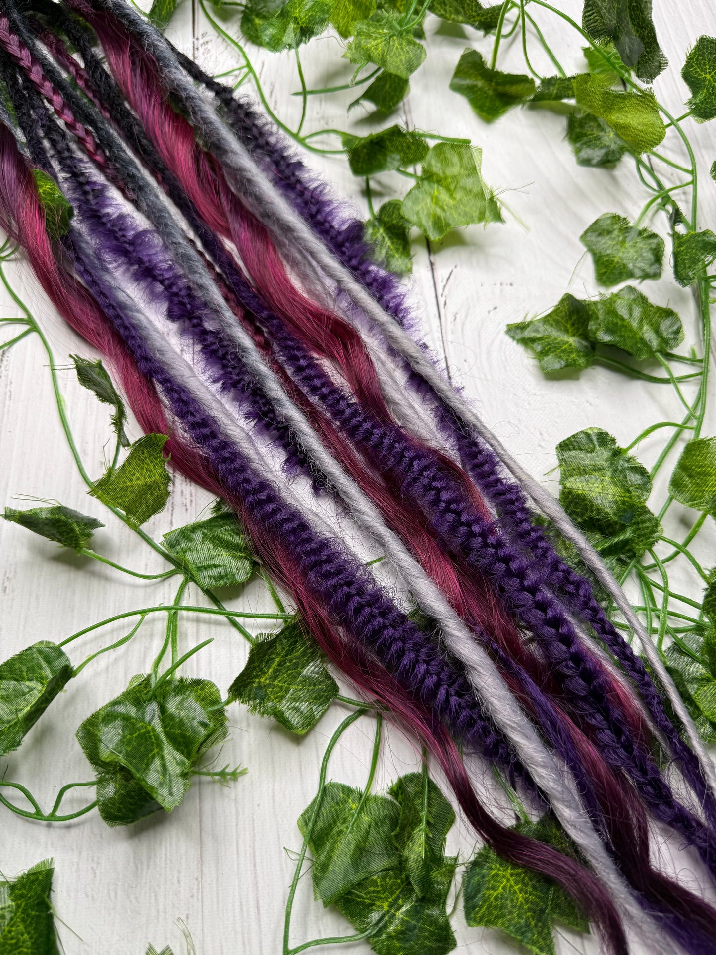 Set of 6, 55-64cm Deep Purple/Grey Mixed Texture Synthetic Extensions