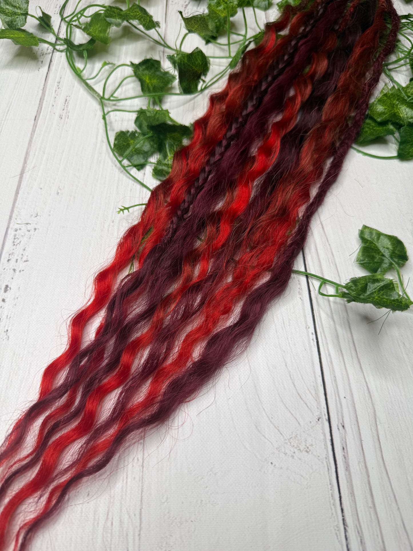 Set of 4, 61-66cm Crimson Spice Mixed Texture Synthetic Extensions