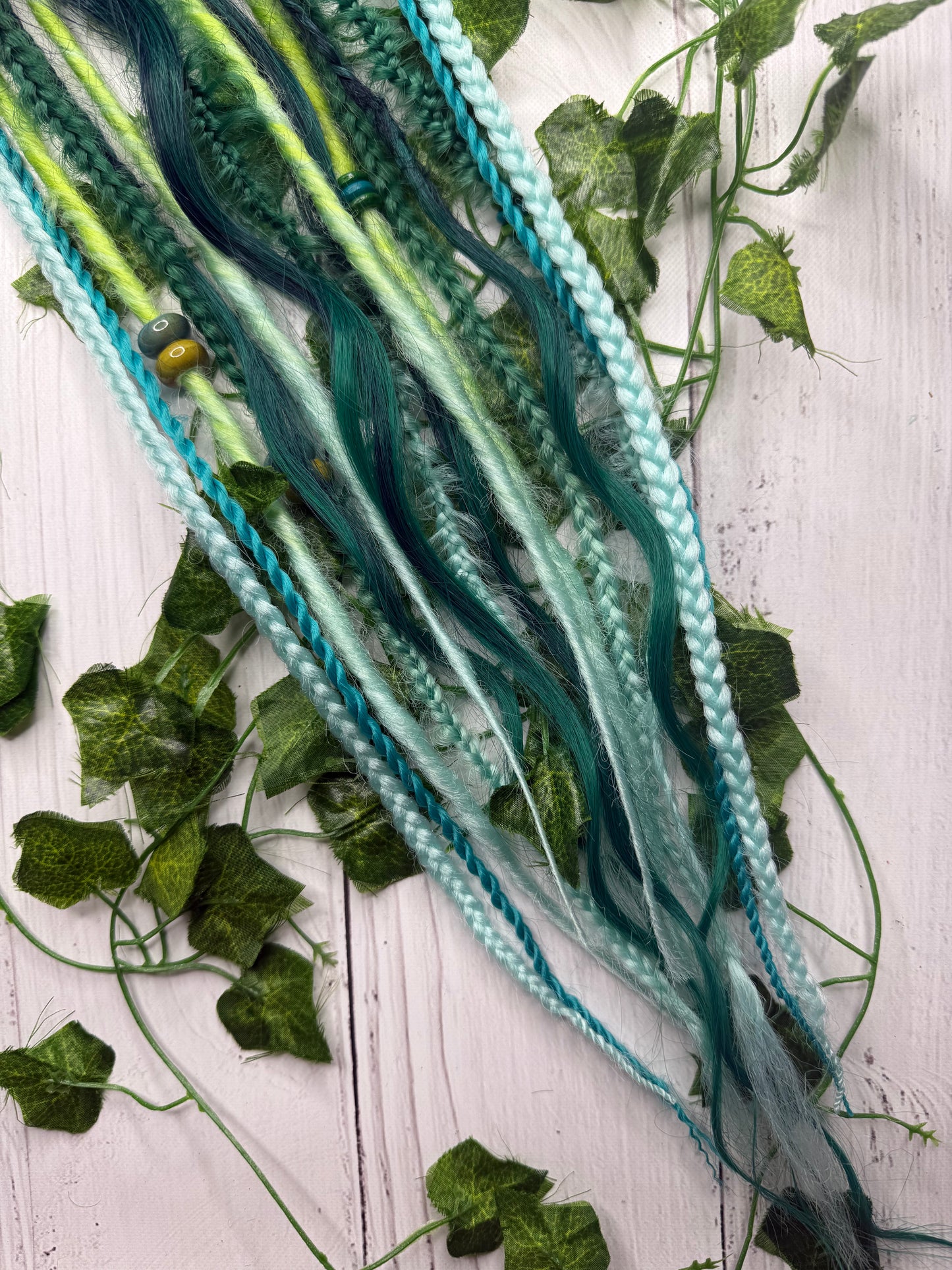 Set of 10, 50-60cm Emerald Aqua Blend Mixed Texture Synthetic Extensions