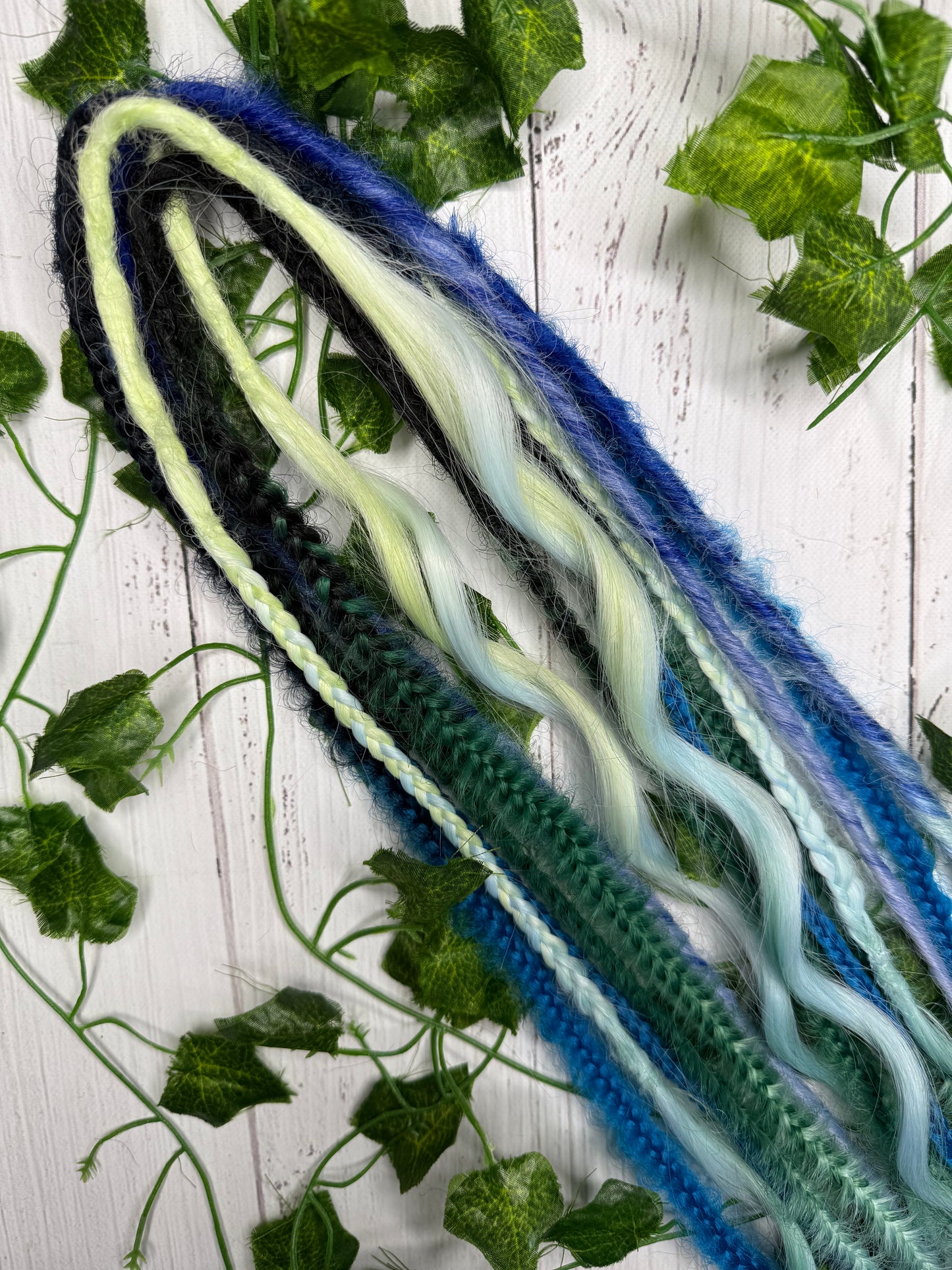 Set of 8, 57-62cm Ocean Blend Mixed Texture Synthetic Extensions