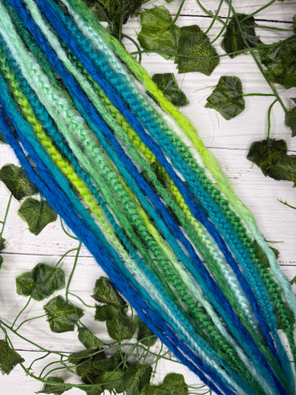 Set of 8, 56-66cm Aqua Forest Mixed Texture Synthetic Extensions