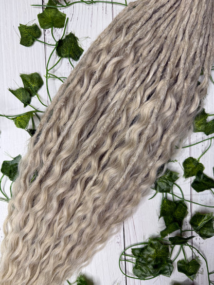 Set of 22, 53-62cm Regal Glow Mixed Texture Synthetic Extensions