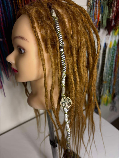 Light Earthy Tree (only available for online purchase)