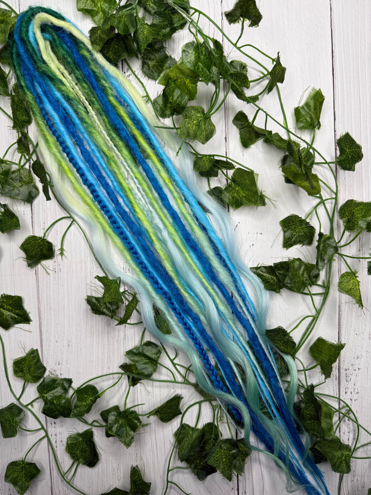 Set of 8, 52-62cm Ocean Mixed Texture Synthetic Extensions