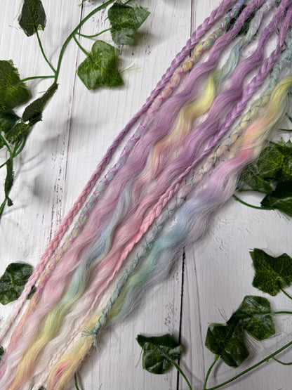 Set of 4, 56-58cm Blush Fern Blend Mixed Texture Synthetic Extensions