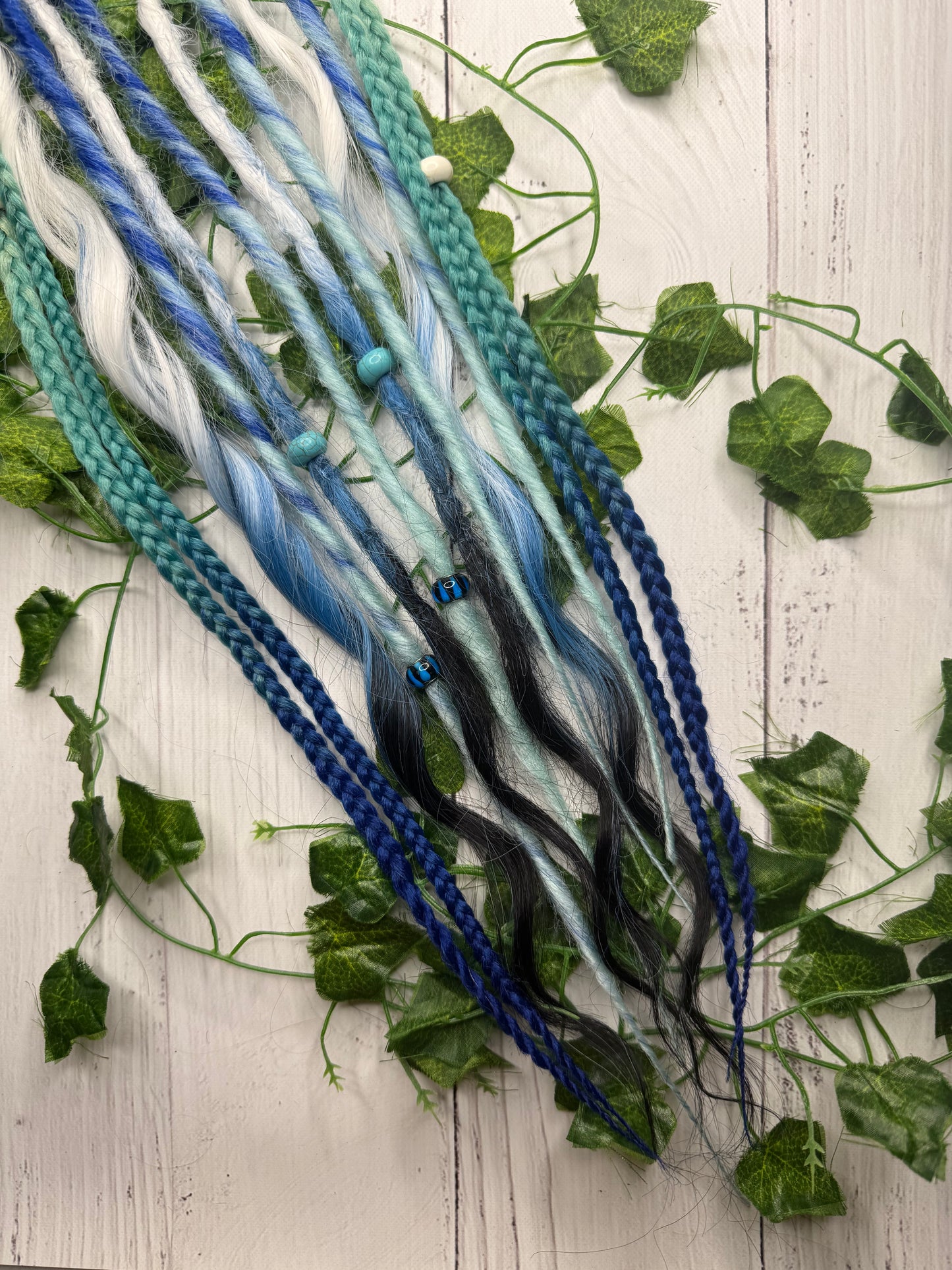 Set of 8, 57-64cm Midnight Ice Blend Mixed Texture Synthetic Extensions