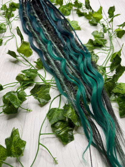 Set of 8, 52-67cm Deep Forest Green Mixed Texture Synthetic Extensions