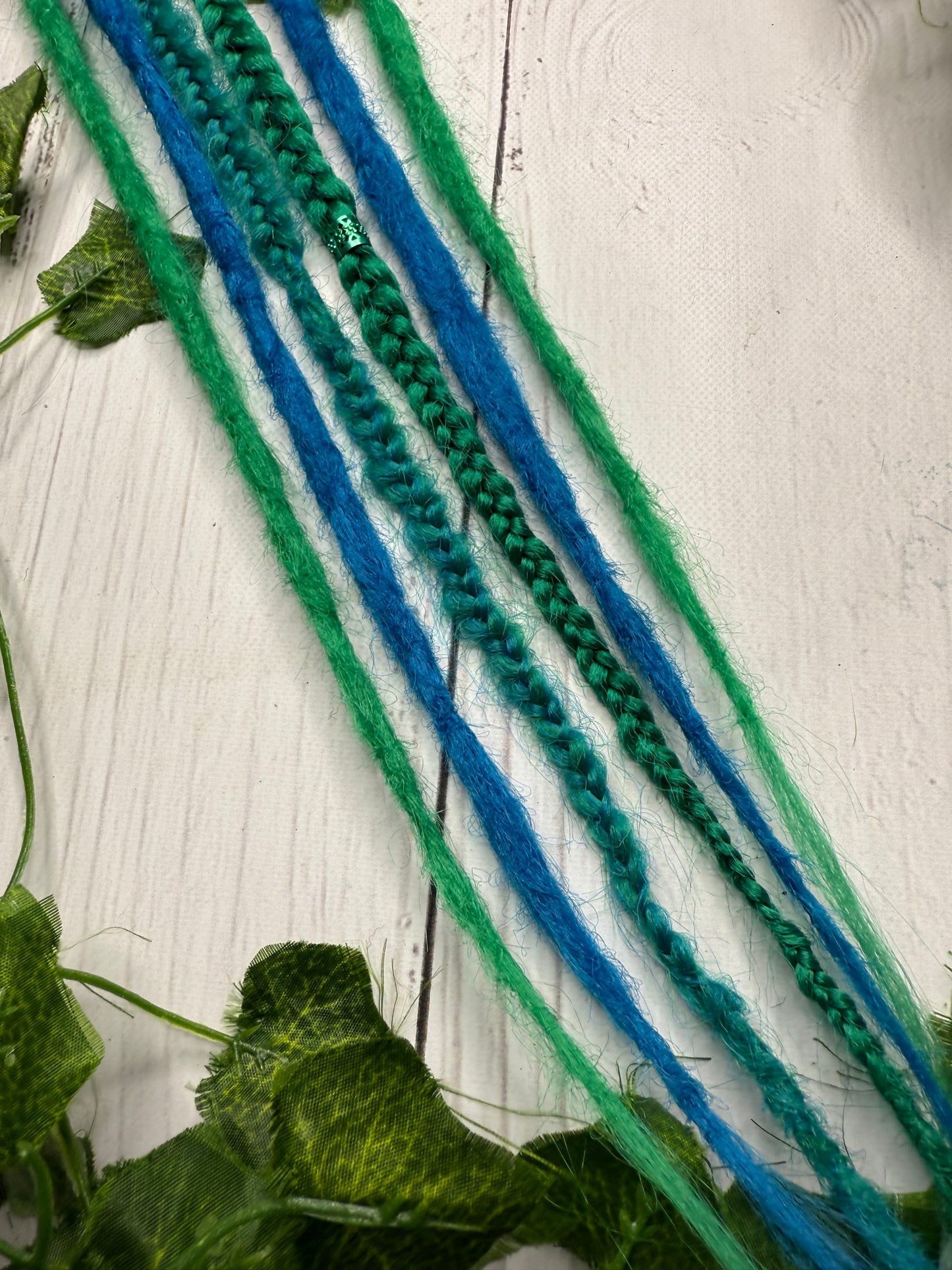 Set of 4, 57-64cm Green Blue Synthetic Extensions