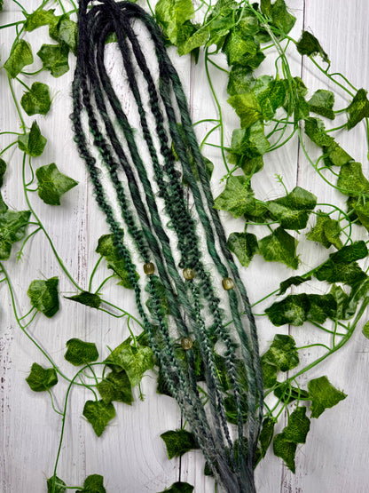 Set of 4, 54-64cm Forest Green Blend Mixed Texture Synthetic Extensions