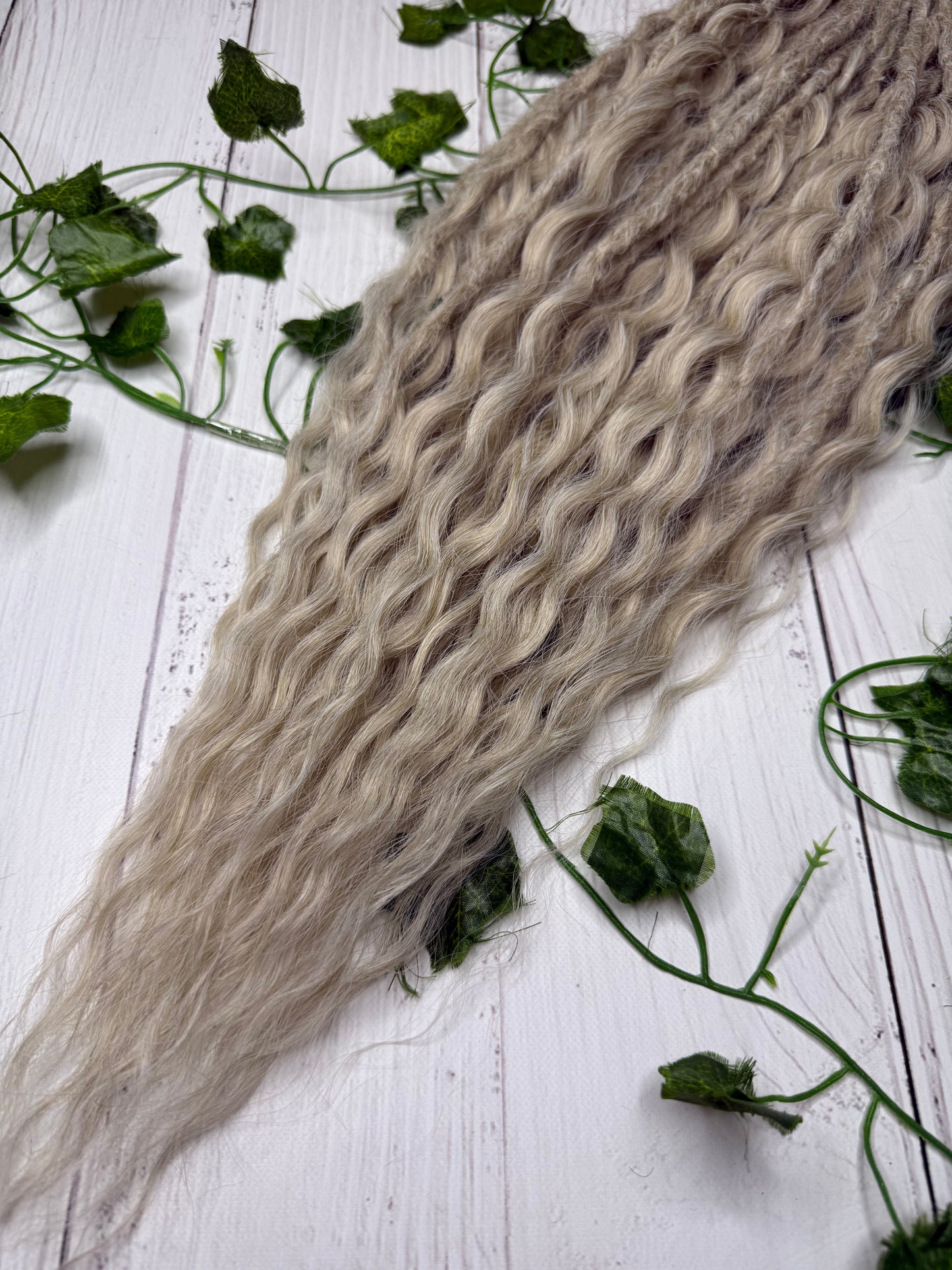Set of 22, 53-62cm Regal Glow Mixed Texture Synthetic Extensions
