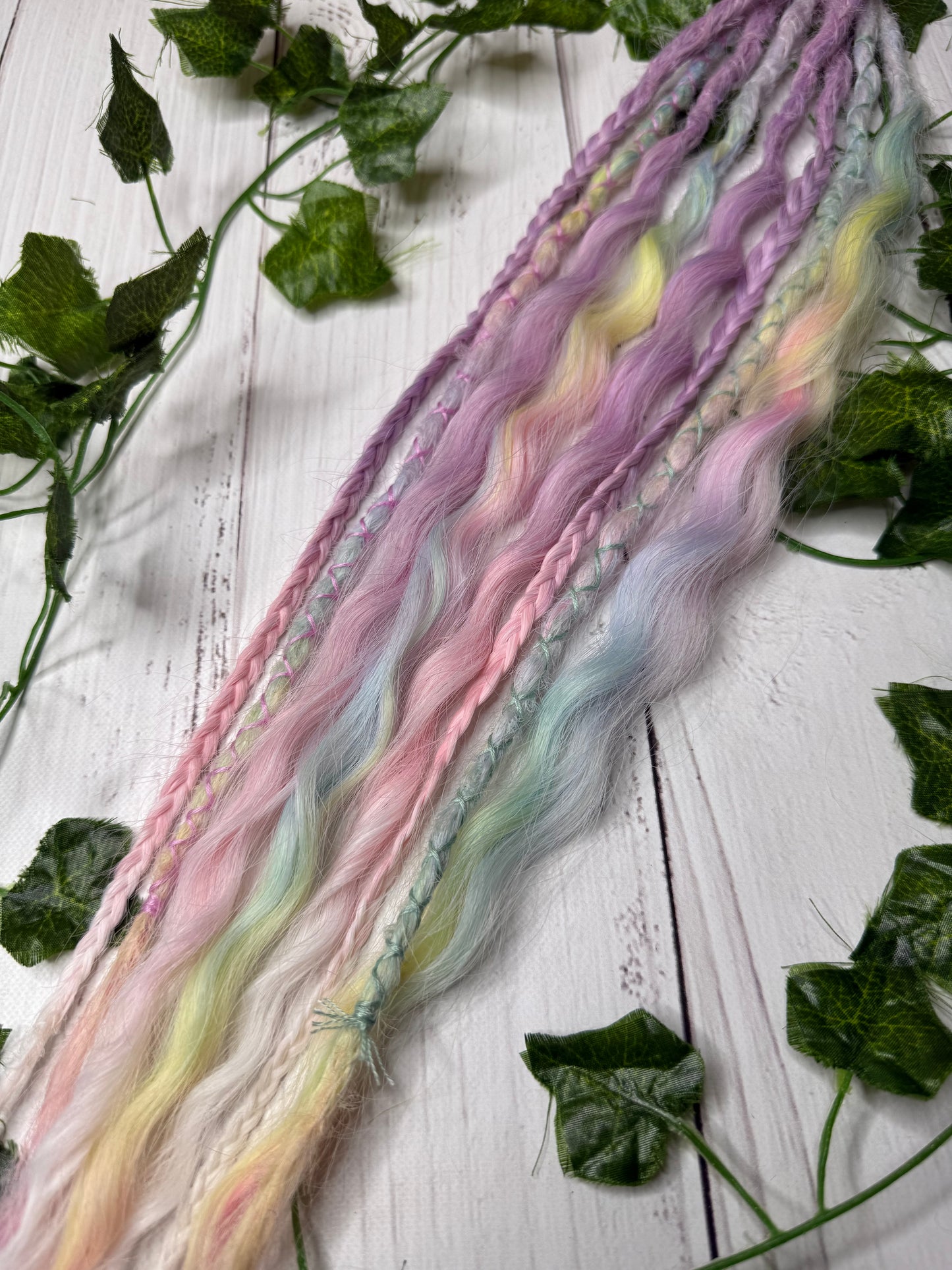 Set of 4, 56-58cm Blush Fern Blend Mixed Texture Synthetic Extensions
