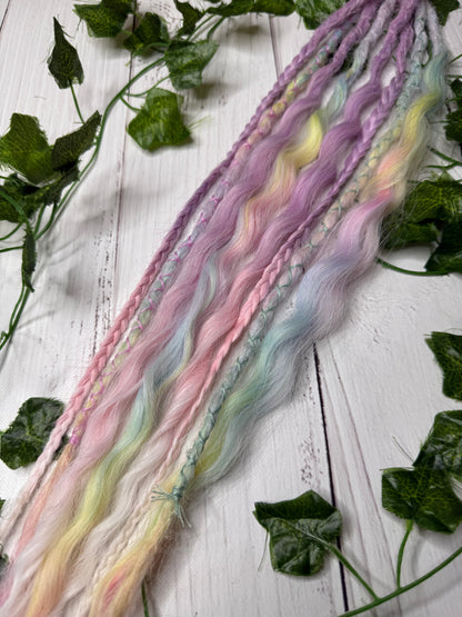 Set of 4, 56-58cm Blush Fern Blend Mixed Texture Synthetic Extensions