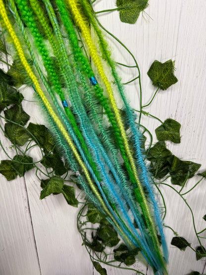 Set of 5, 52-60cm Aqua Leaf Blend Mixed Texture Synthetic Extensions