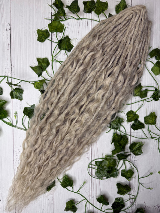 Set of 22, 53-62cm Regal Glow Mixed Texture Synthetic Extensions