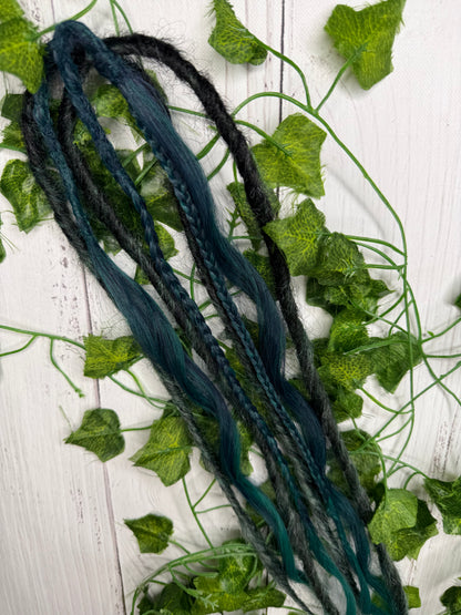 Set of 4, 57-64cm Jade Shadow Blend Mixed Texture Synthetic Extensions