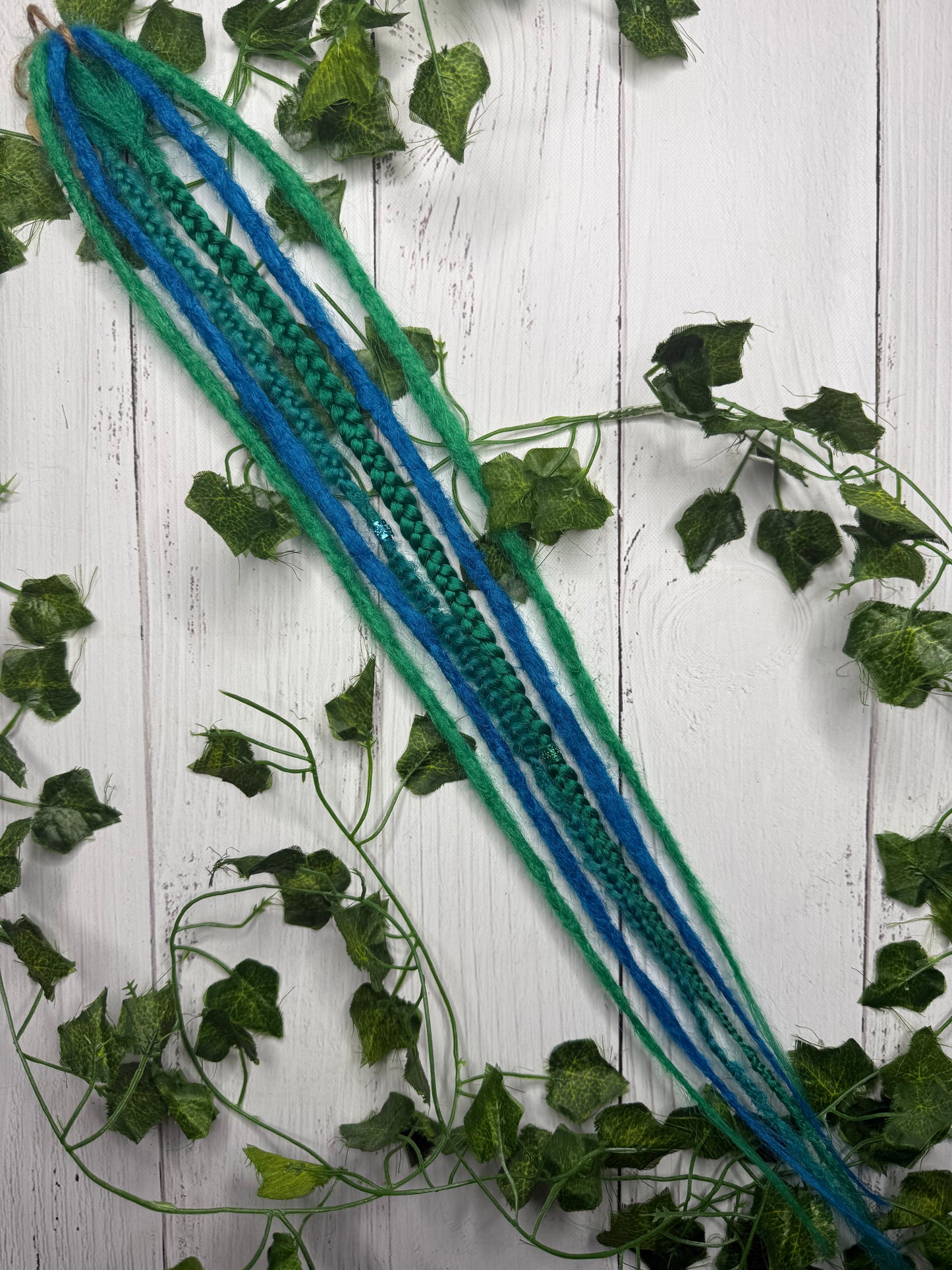 Set of 4, 57-64cm Green Blue Synthetic Extensions