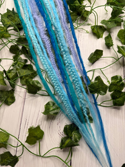 Set of 5, 55-62cm Blue Haze Blend Mixed Texture Synthetic Extensions