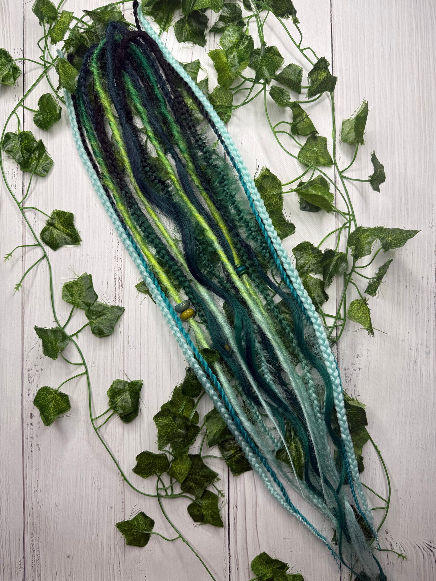 Set of 10, 50-60cm Emerald Aqua Blend Mixed Texture Synthetic Extensions