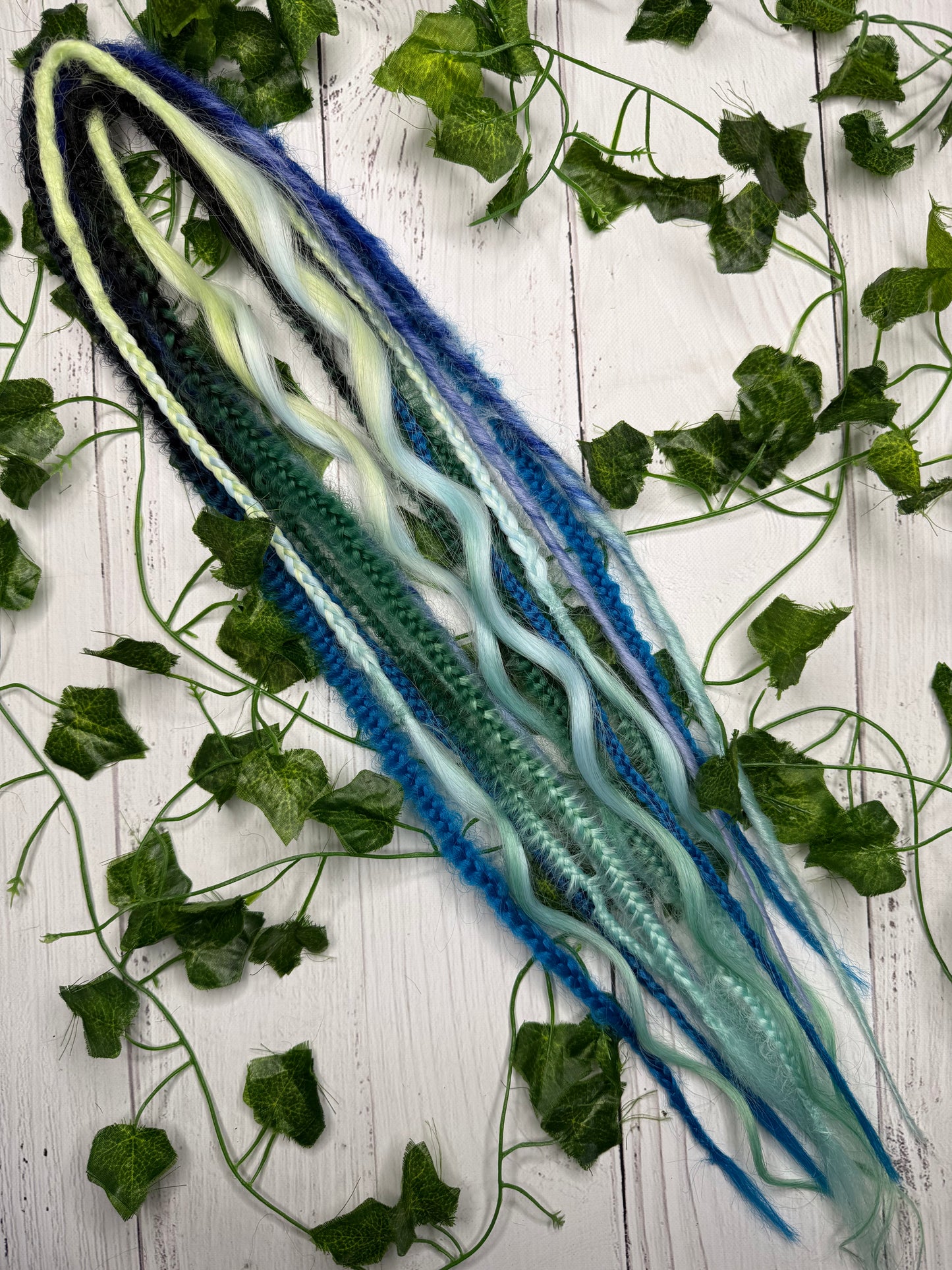 Set of 8, 57-62cm Ocean Blend Mixed Texture Synthetic Extensions