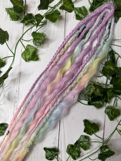 Set of 4, 56-58cm Blush Fern Blend Mixed Texture Synthetic Extensions