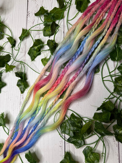 Set of 4, 56-58cm Berry Blaze Mixed Texture Synthetic Extensions
