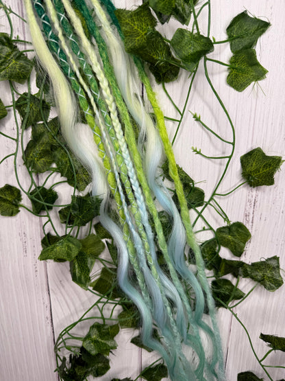 Set of 4, 56-60cm Aqua Veil Blend Mixed Texture Synthetic Extensions