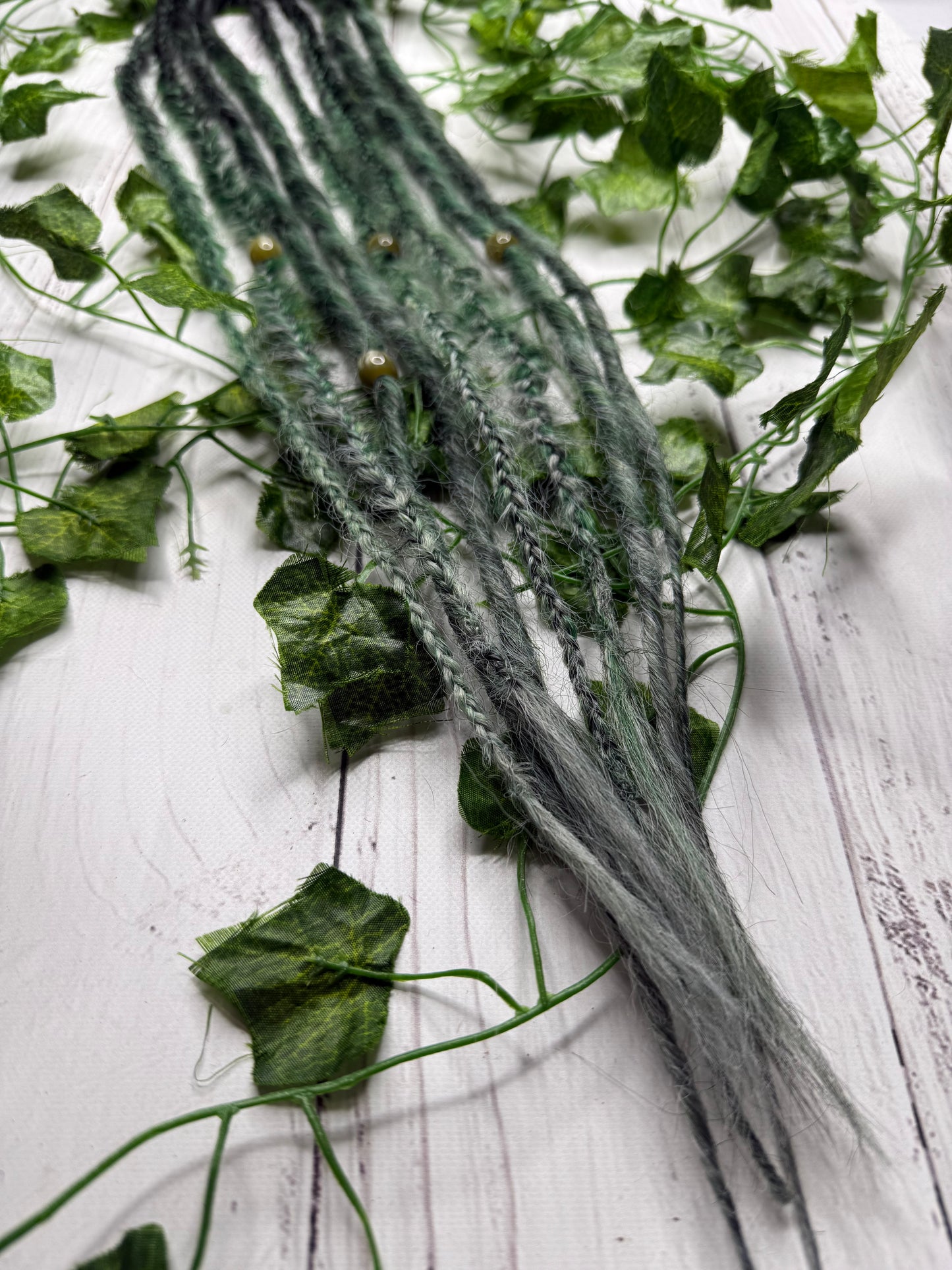 Set of 4, 54-64cm Forest Green Blend Mixed Texture Synthetic Extensions