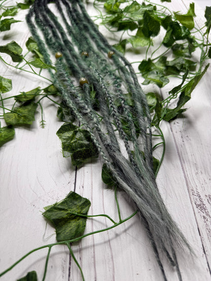 Set of 4, 54-64cm Forest Green Blend Mixed Texture Synthetic Extensions