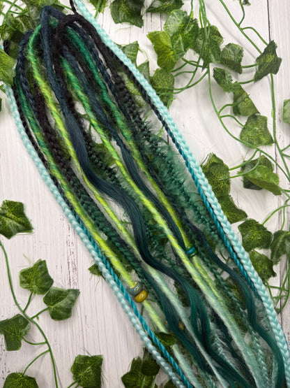 Set of 10, 50-60cm Emerald Aqua Blend Mixed Texture Synthetic Extensions