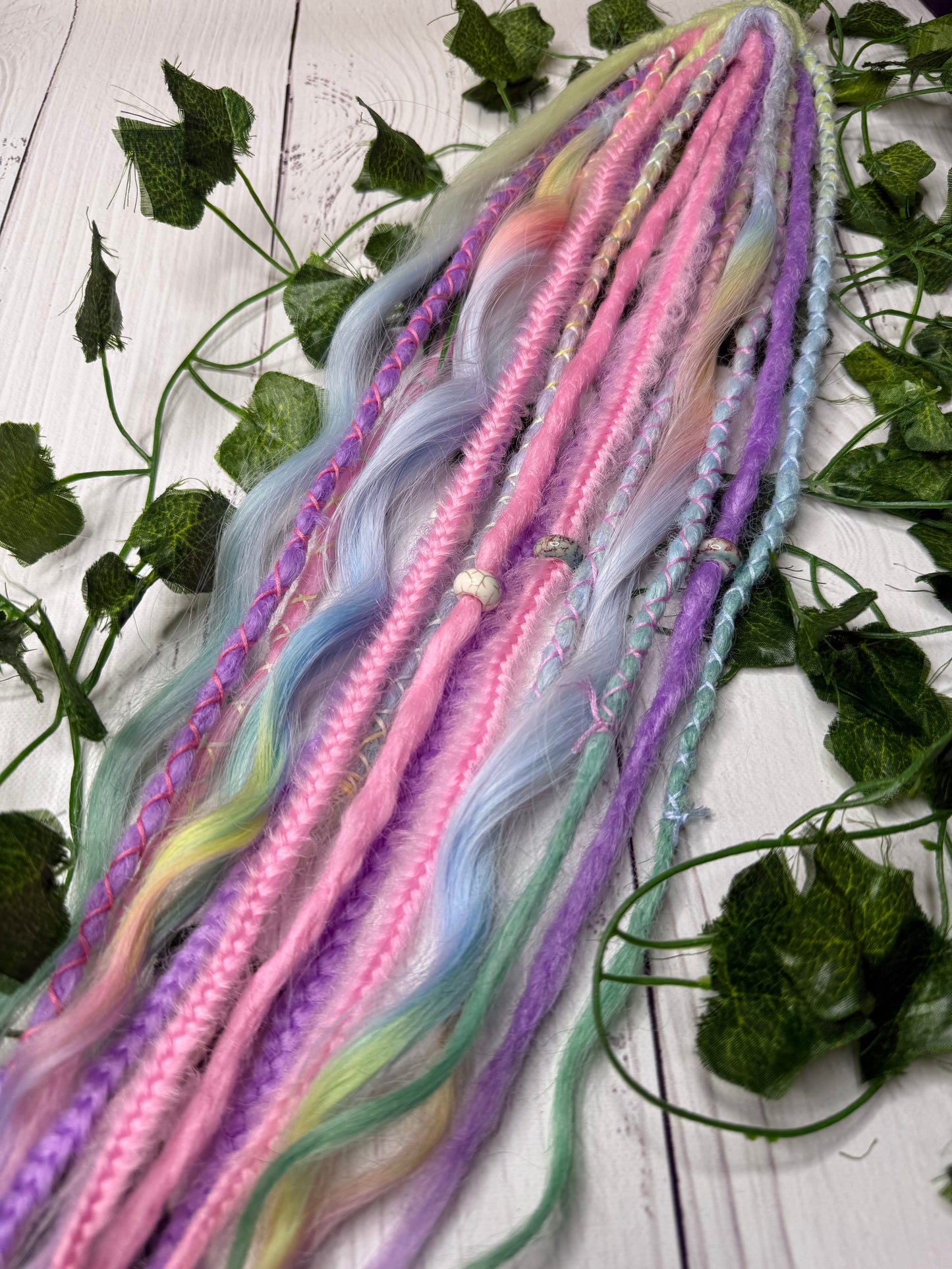 Set of 8, 57-63cm Vivid Reign Mixed Texture Synthetic Extensions