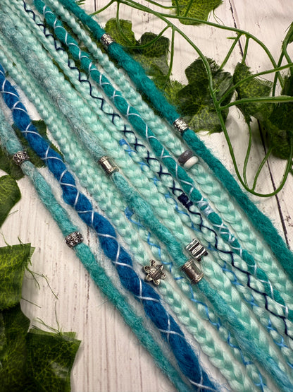 Set of 11, 54-60cm Mixed Blue Synthetic Extensions