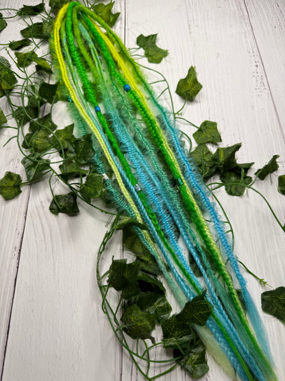 Set of 5, 52-60cm Aqua Leaf Blend Mixed Texture Synthetic Extensions