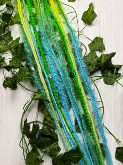 Set of 5, 52-60cm Aqua Leaf Blend Mixed Texture Synthetic Extensions