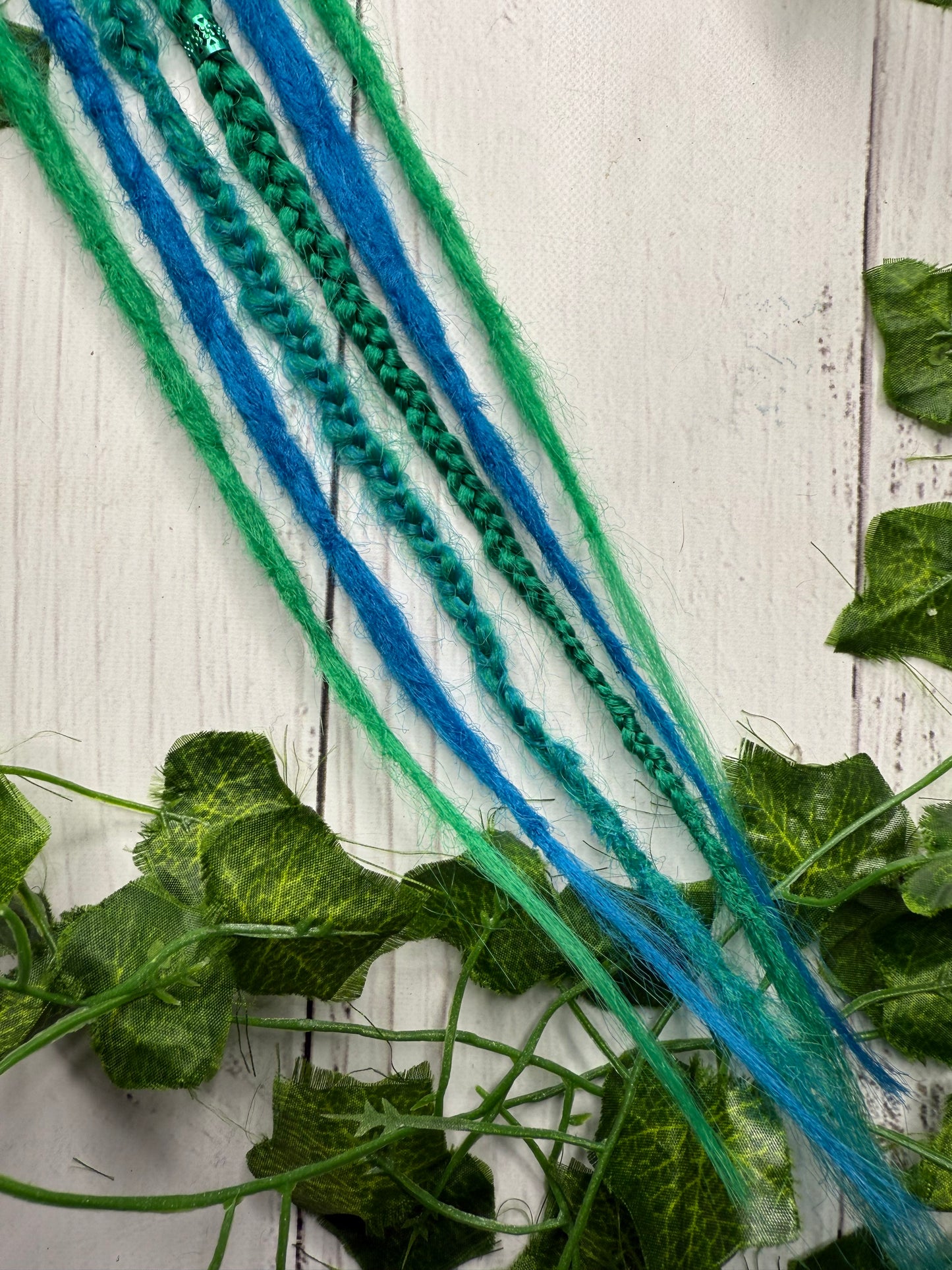 Set of 4, 57-64cm Green Blue Synthetic Extensions