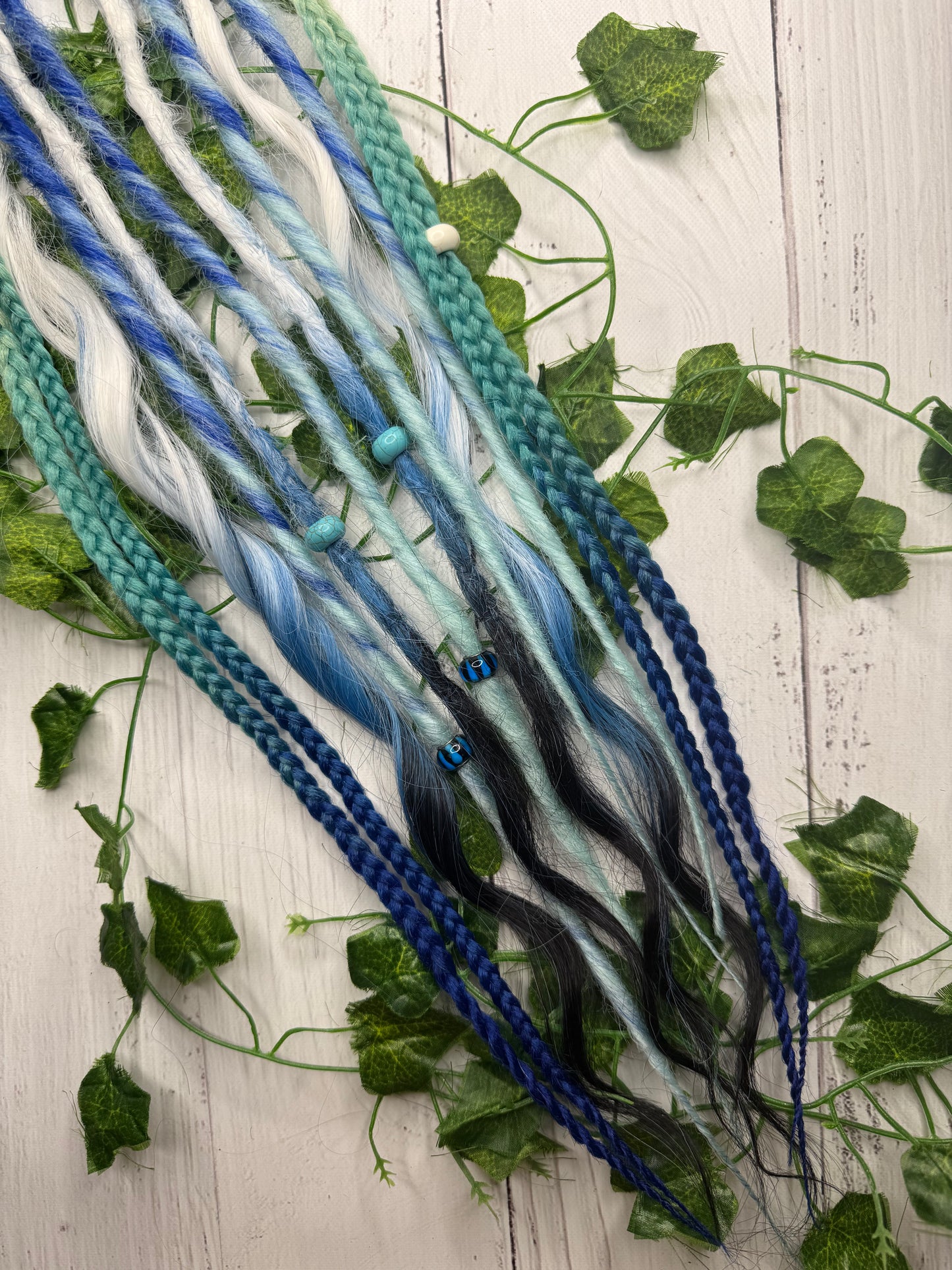 Set of 8, 57-64cm Midnight Ice Blend Mixed Texture Synthetic Extensions