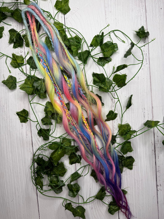 Set of 4, 62cm Spectrum Strands Blend Mixed Texture Synthetic Extensions