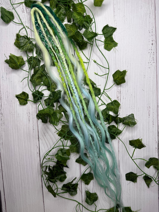 Set of 4, 56-60cm Aqua Veil Blend Mixed Texture Synthetic Extensions