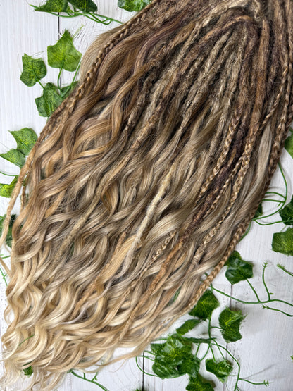 Set of 39, 57-64cm Sandy Dee Mixed Texture Synthetic Extensions