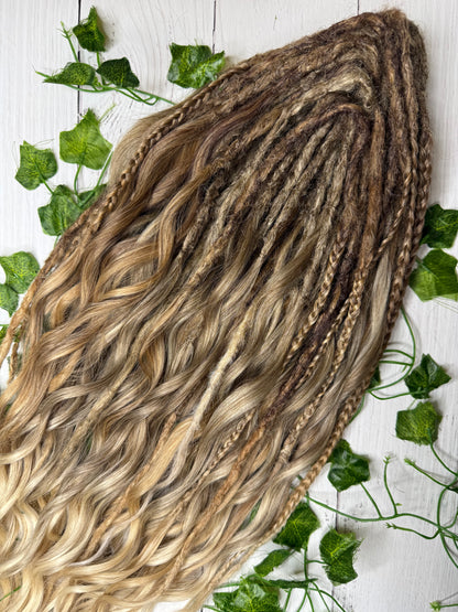 Set of 39, 57-64cm Sandy Dee Mixed Texture Synthetic Extensions