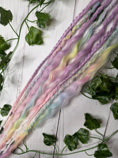 Set of 4, 56-58cm Blush Fern Blend Mixed Texture Synthetic Extensions