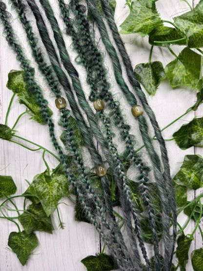 Set of 4, 54-64cm Forest Green Blend Mixed Texture Synthetic Extensions