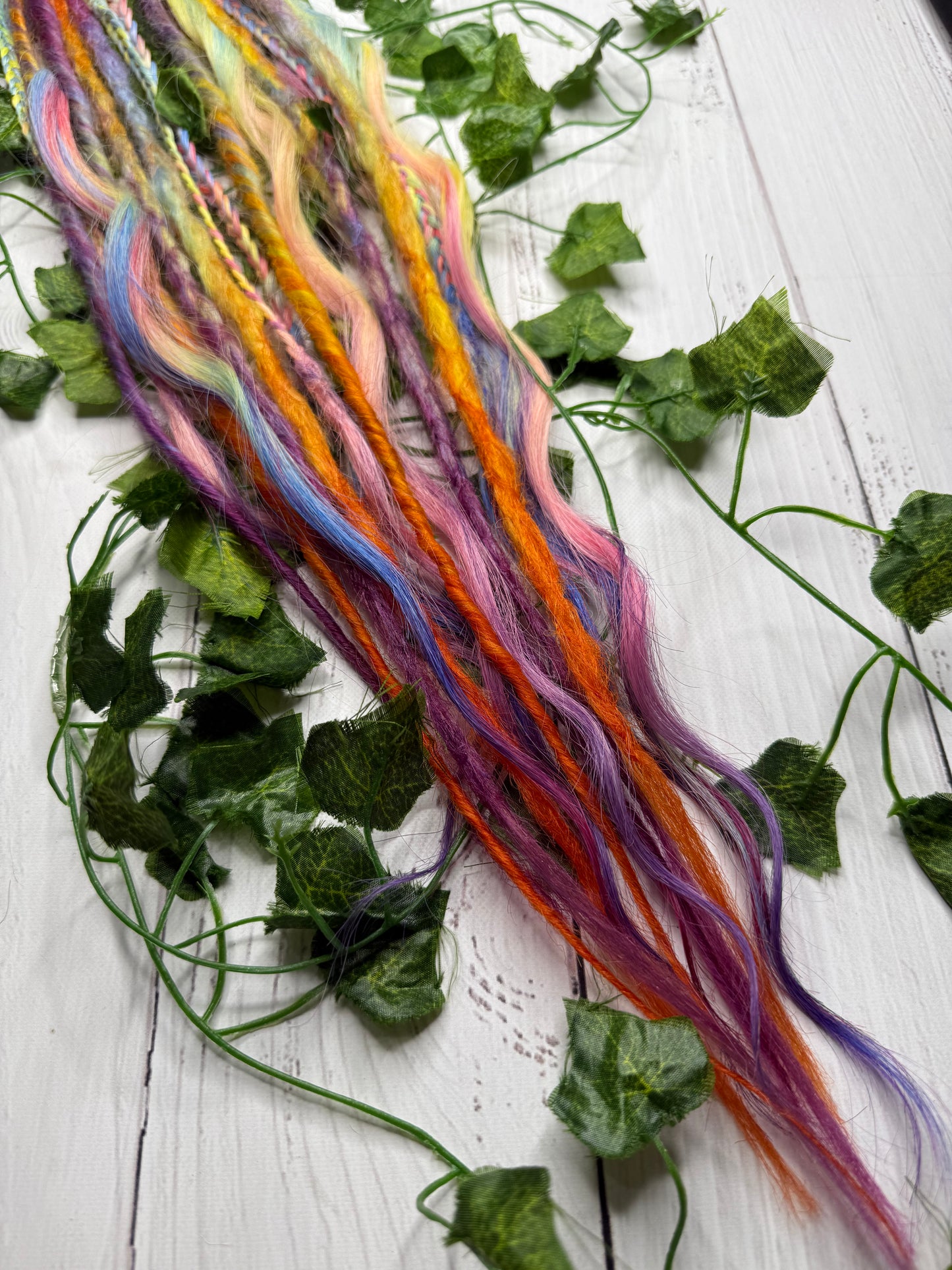 Set of 8, 61-68cm Colour Wheel Blend Mixed Texture Synthetic Extensions