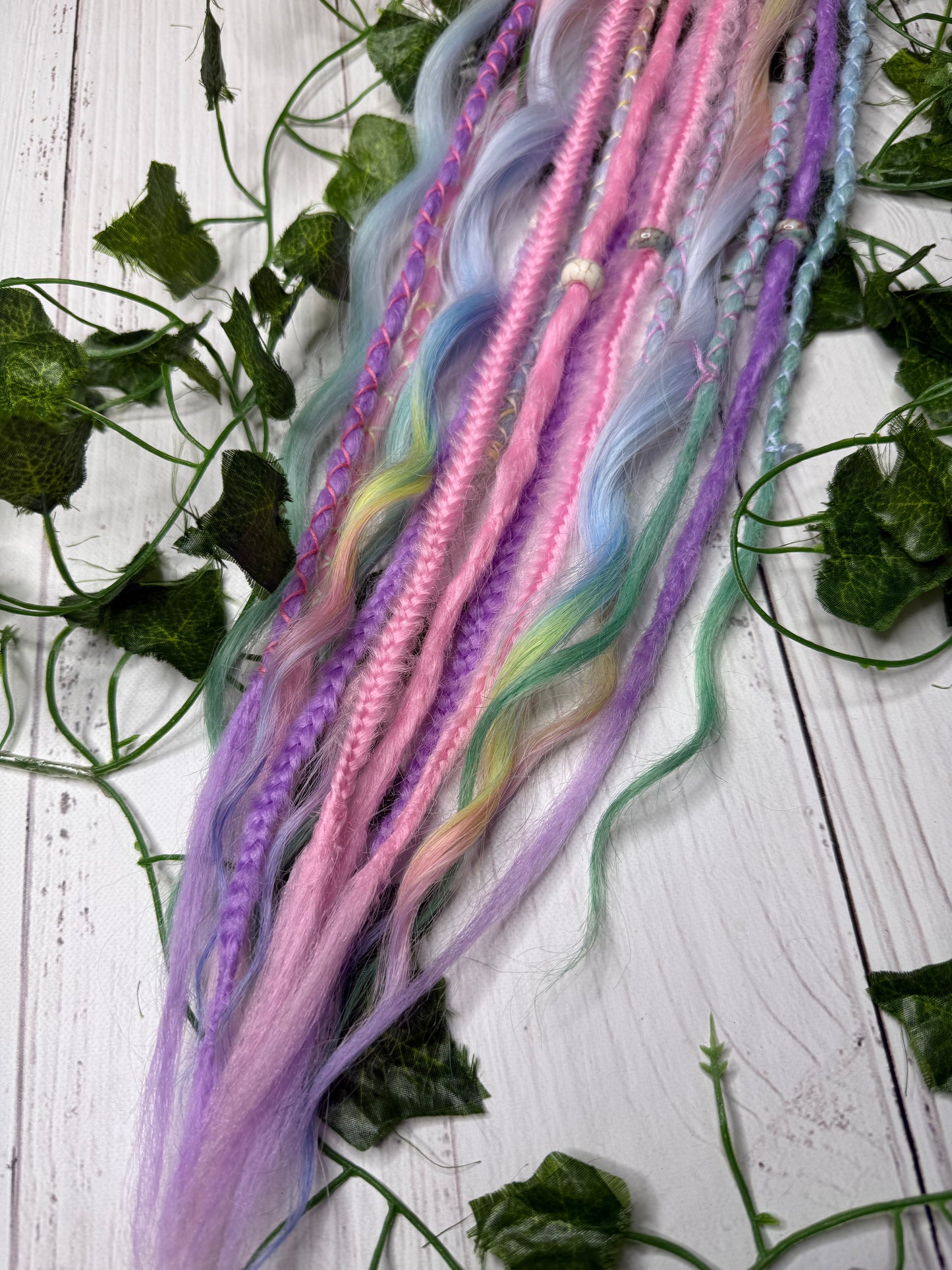 Set of 8, 57-63cm Vivid Reign Mixed Texture Synthetic Extensions