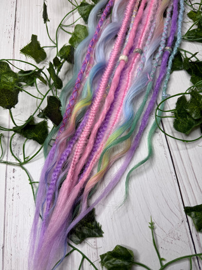 Set of 8, 57-63cm Vivid Reign Mixed Texture Synthetic Extensions