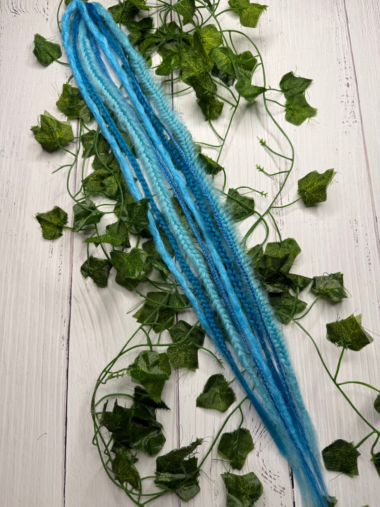 Set of 4, 56-62cm Blue Serenity Blend Mixed Texture Synthetic Extensions