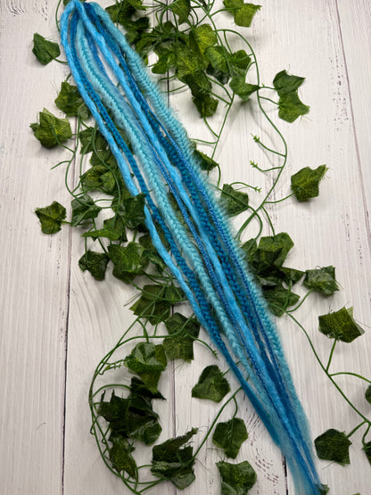 Set of 4, 56-62cm Blue Serenity Blend Mixed Texture Synthetic Extensions